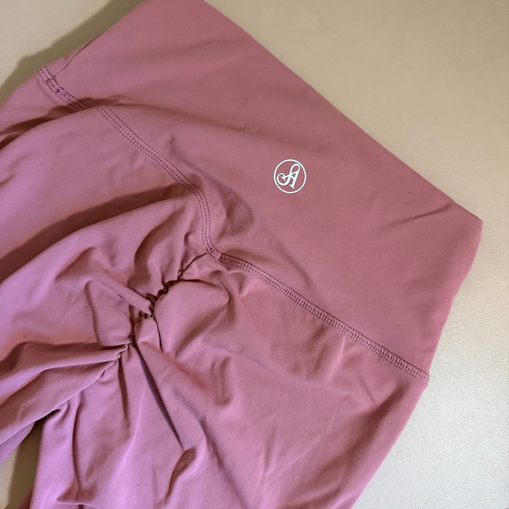 Sacred Activewear Pink Scrunch Biker Shorts Set Size M Workout Gym Set Athletic - Picture 7 of 14